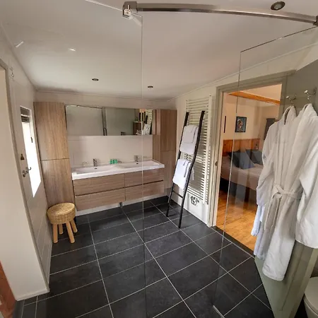 Oud-zilven לינה וארוחת בוקר