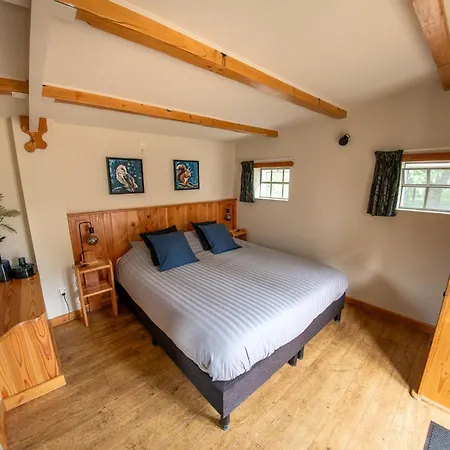 לינה וארוחת בוקר Oud-zilven