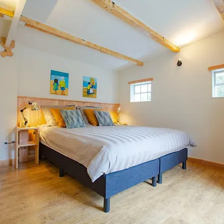 לינה וארוחת בוקר Oud-zilven